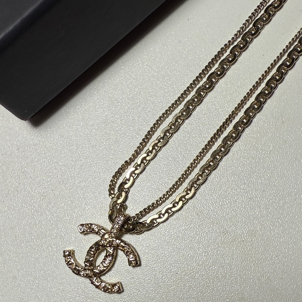 CHANEL Elegant Gold Double Chain Necklace